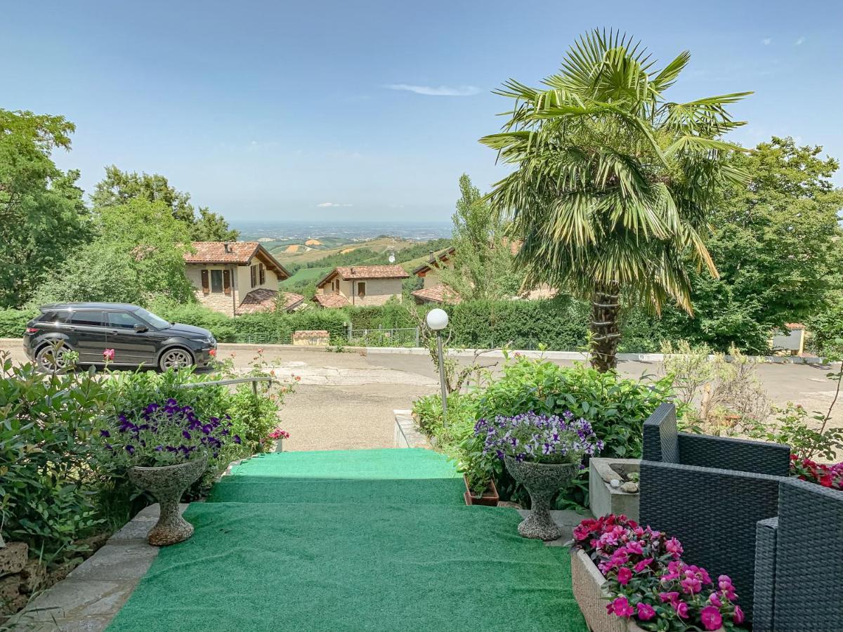 La Locanna Hotel Serramazzoni ภายนอก รูปภาพ