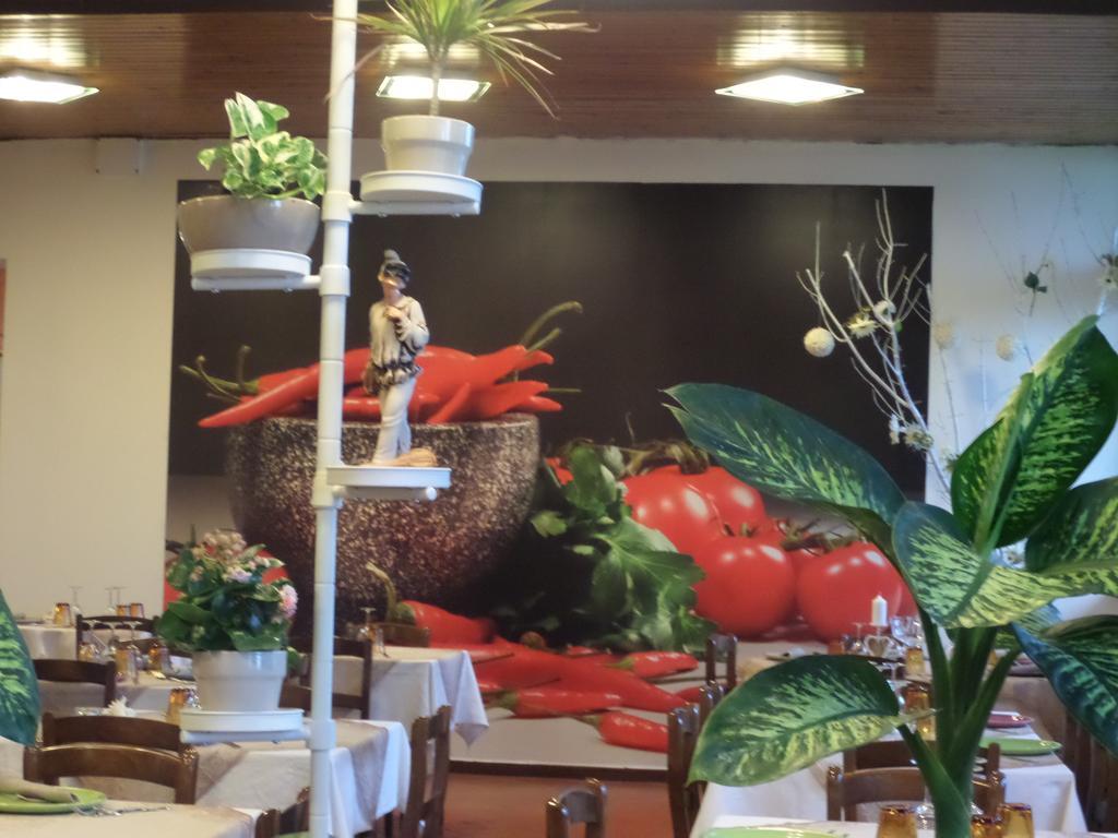 La Locanna Hotel Serramazzoni ภายนอก รูปภาพ