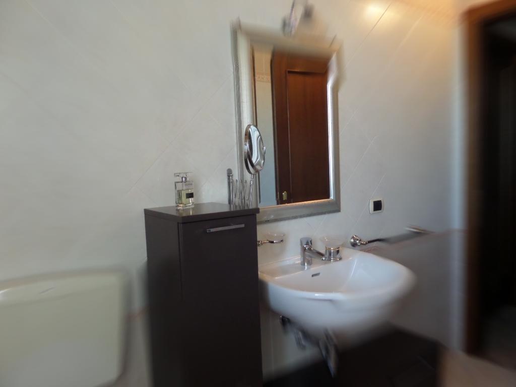 La Locanna Hotel Serramazzoni ภายนอก รูปภาพ